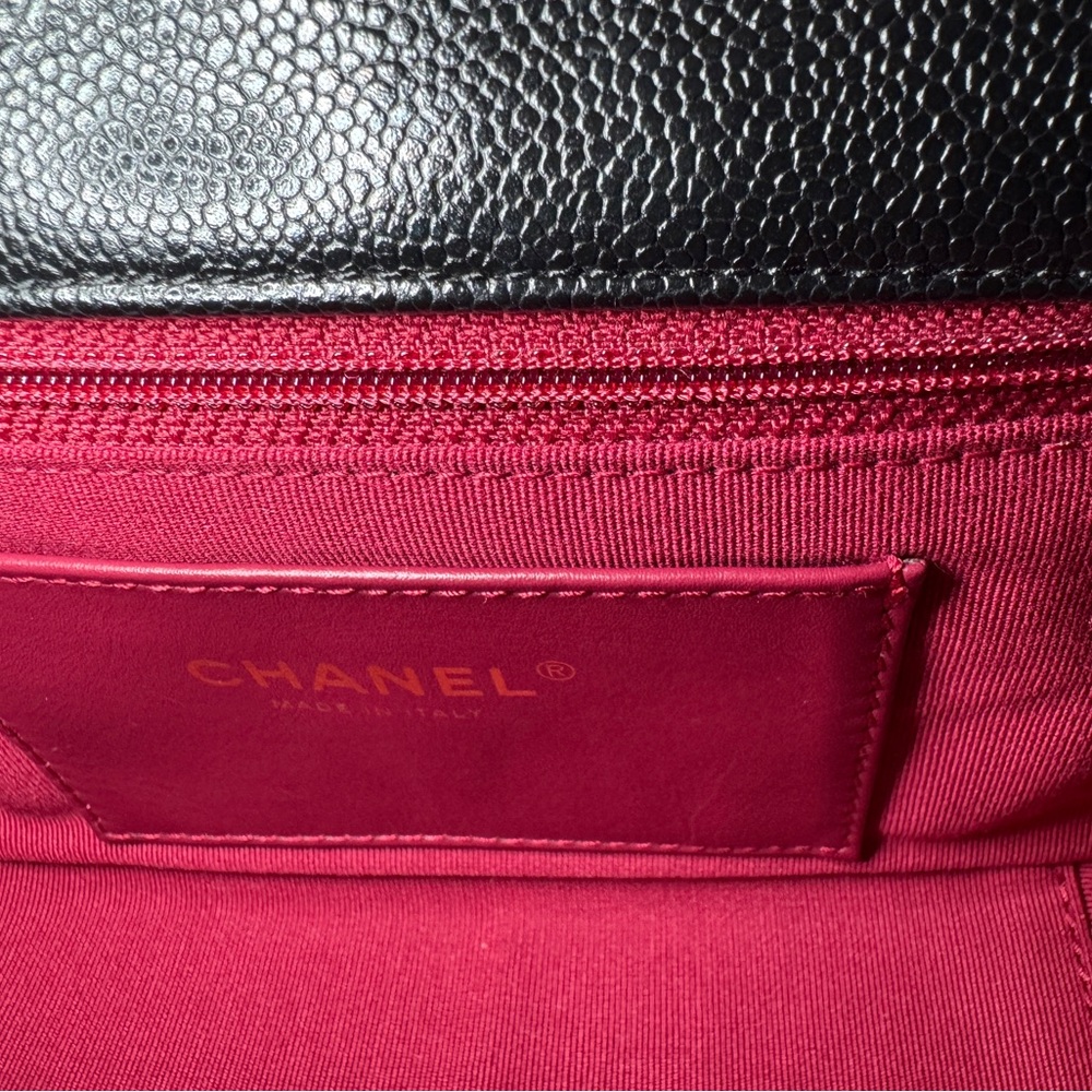 Chanel Black Quilted Leather Bag - Picture 15 of 17
